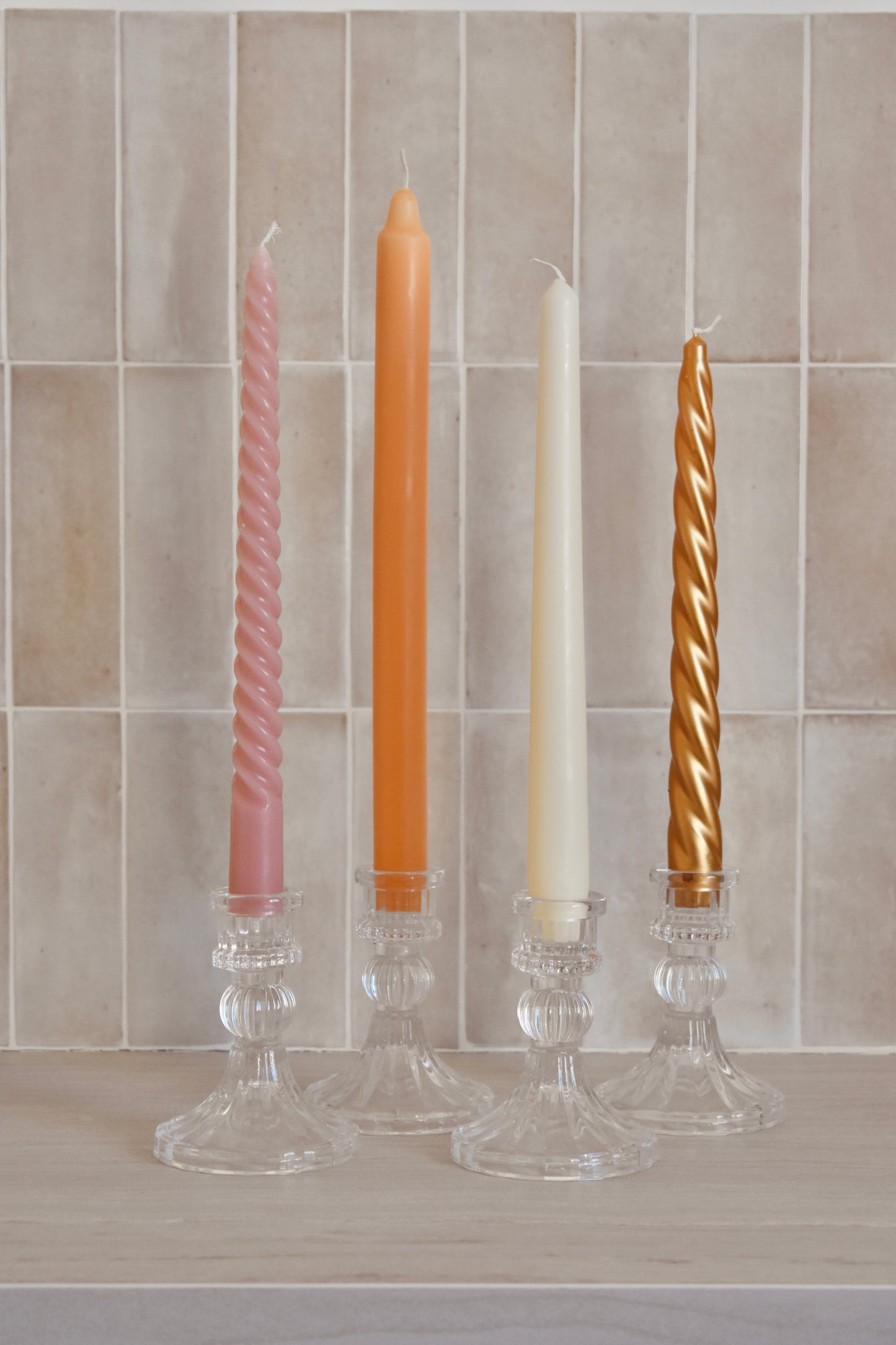 LOCATION Moyen bougeoir chandelier "cierge" en verre transparent