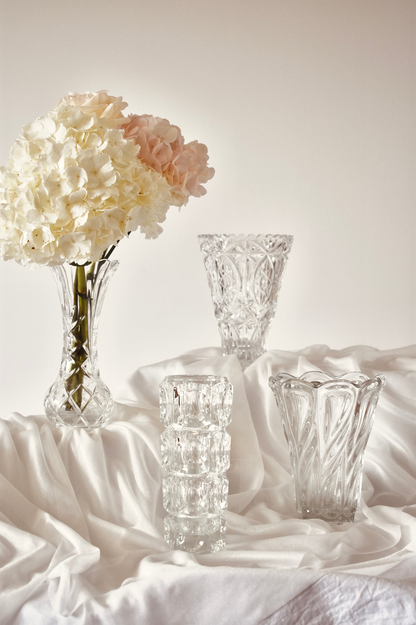 LOCATION Vase en verre ou cristal vintage dépareillés