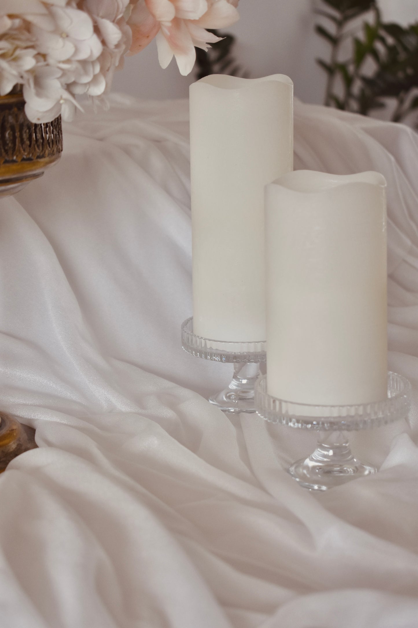 LOCATION Bougeoir sur pied en verre strié