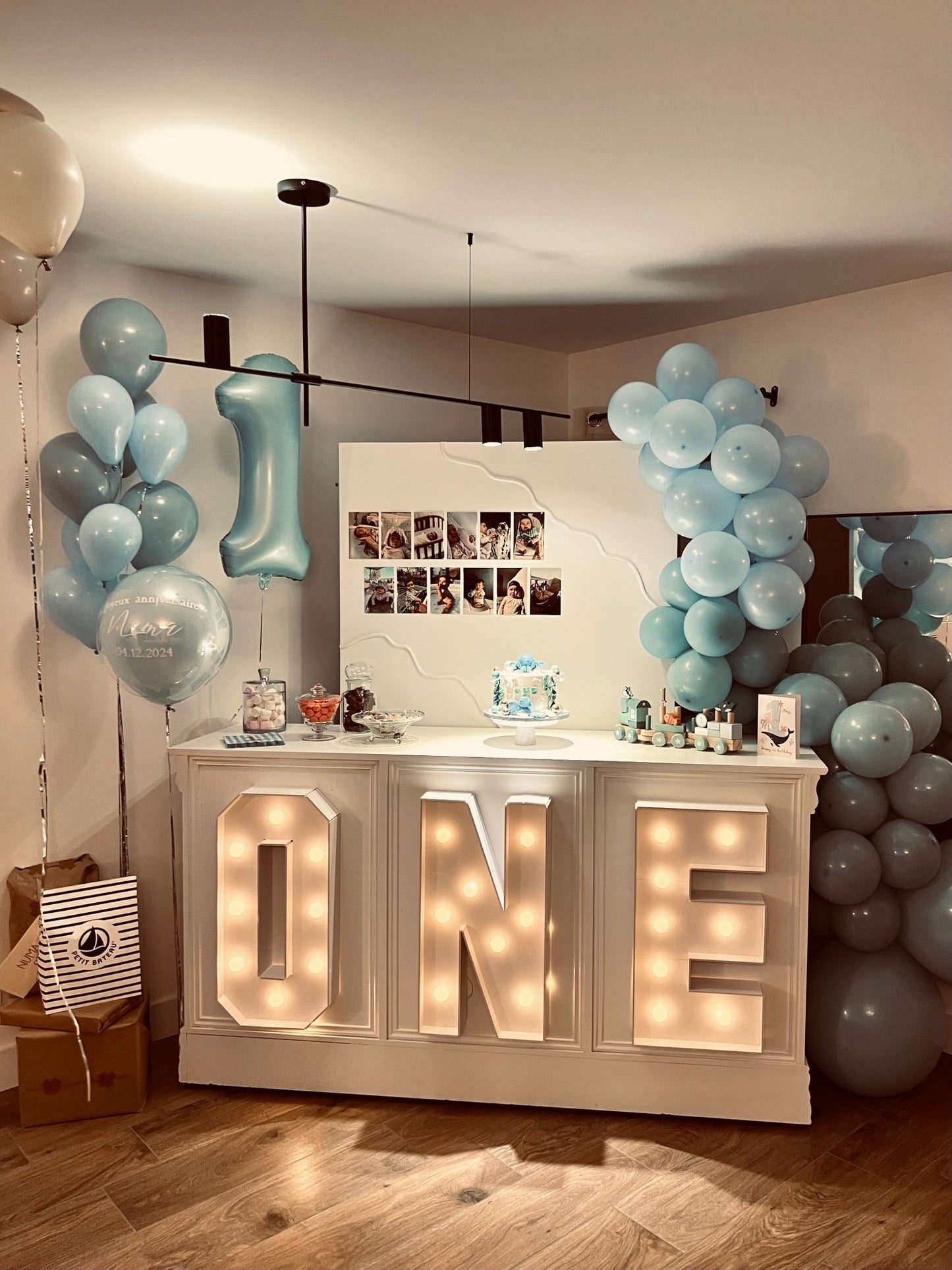 Décor ballons personnalisé babyshower, anniversaire, baptême - Studio Nuptia