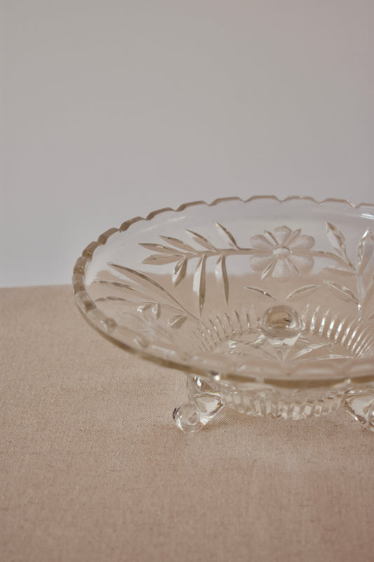 LOCATION Plat de présentation sur pied vintage en verre