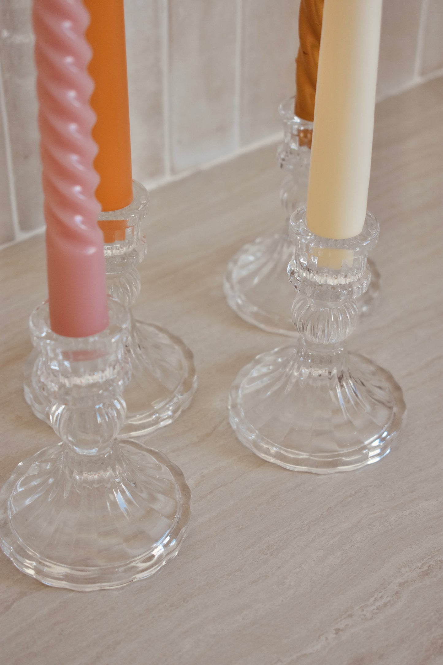 LOCATION Moyen bougeoir chandelier "cierge" en verre transparent