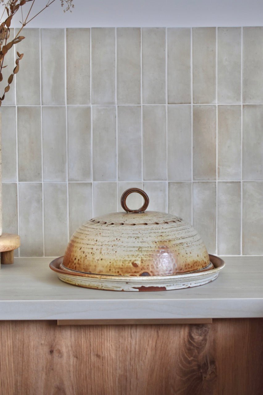 Cloche à fromage beige et marron moucheté « SIMONE » - La Recyclerie LS