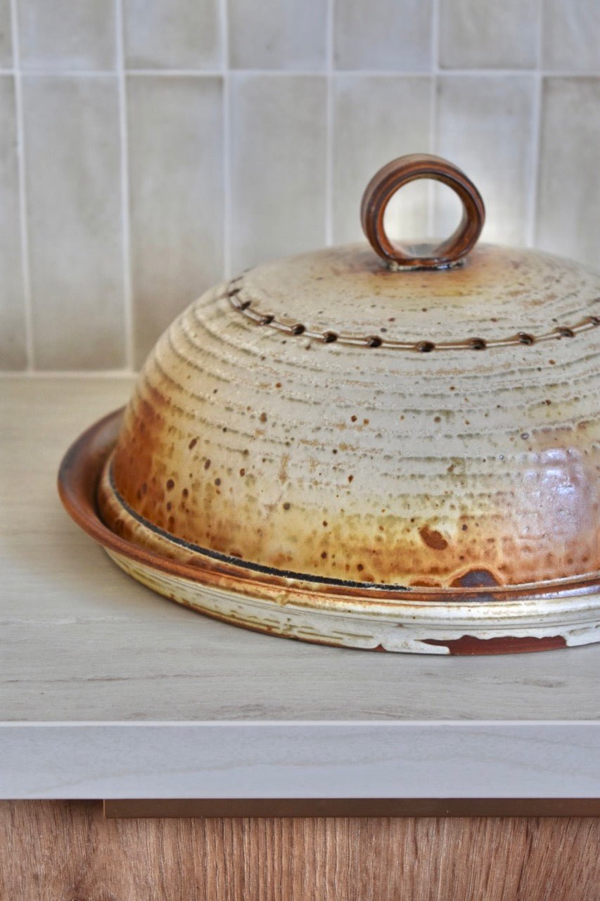 Cloche à fromage beige et marron moucheté « SIMONE » - La Recyclerie LS