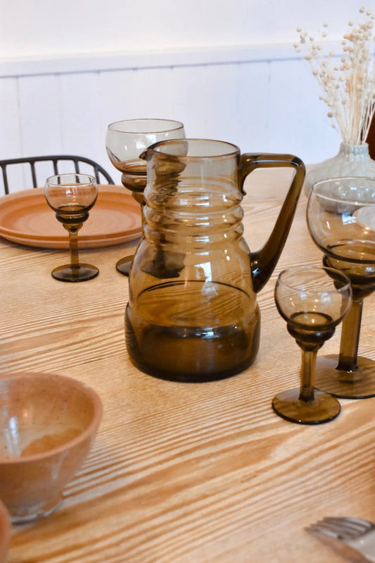 Cruche verre fumé « SEVENTIES » - La Recyclerie LS