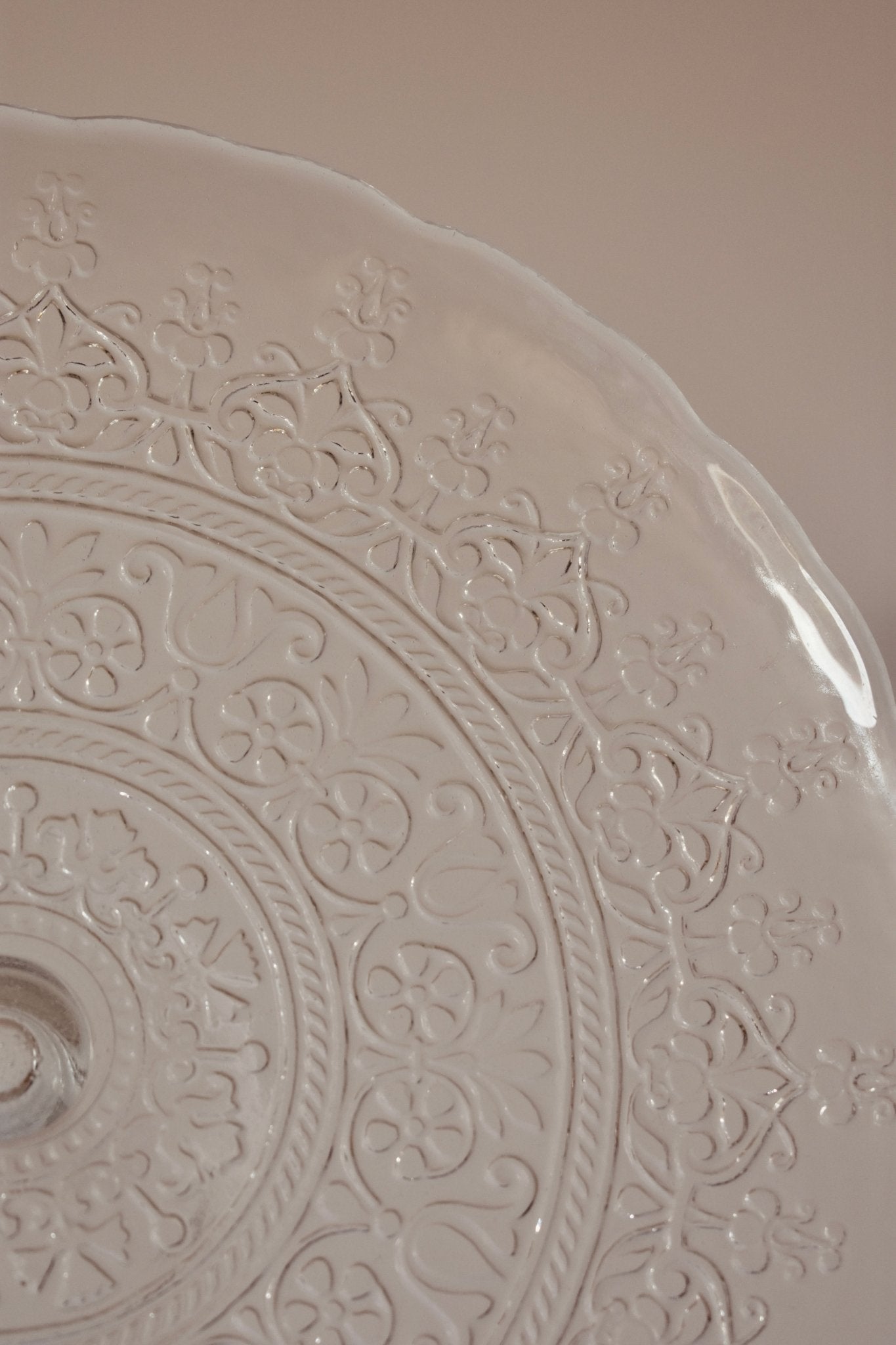 Grand assiette de présentation sur pied vintage - Studio Nuptia