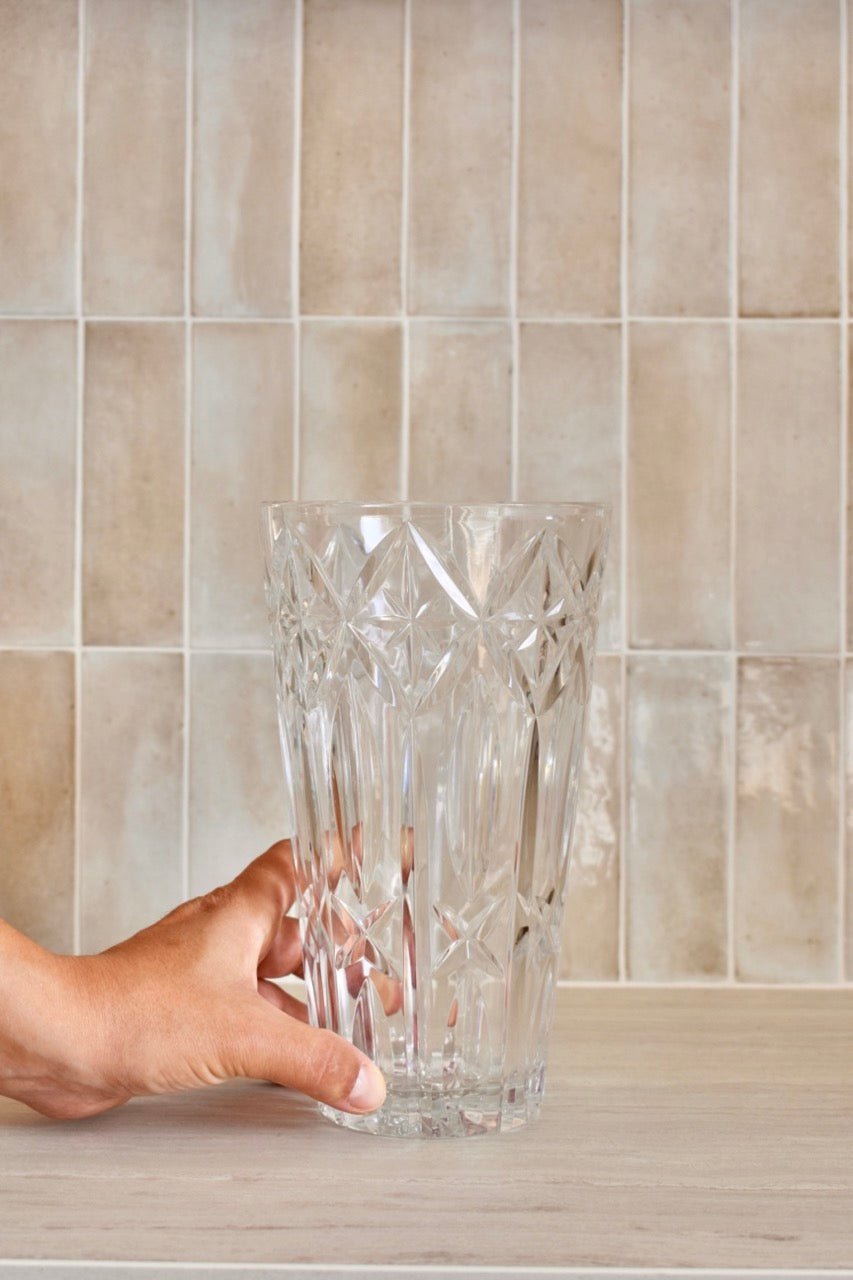 LOCATION Vase en verre ou cristal vintage dépareillés - La Recyclerie LS