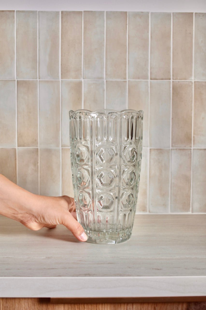 LOCATION Vase en verre ou cristal vintage dépareillés - La Recyclerie LS