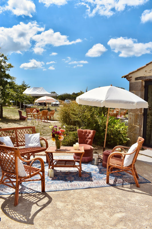 Parasol beige et blanc à franges - Studio Nuptia