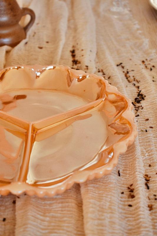 Plat apéritif 3 compartiments rose saumon nacré « ARIEL » - La Recyclerie LS