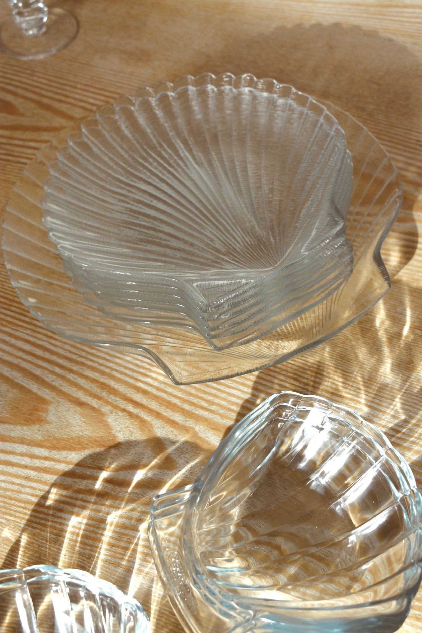 Service 6 petites assiettes transparentes coquille saint-jacques « SAINT JACQUES » - La Recyclerie LS