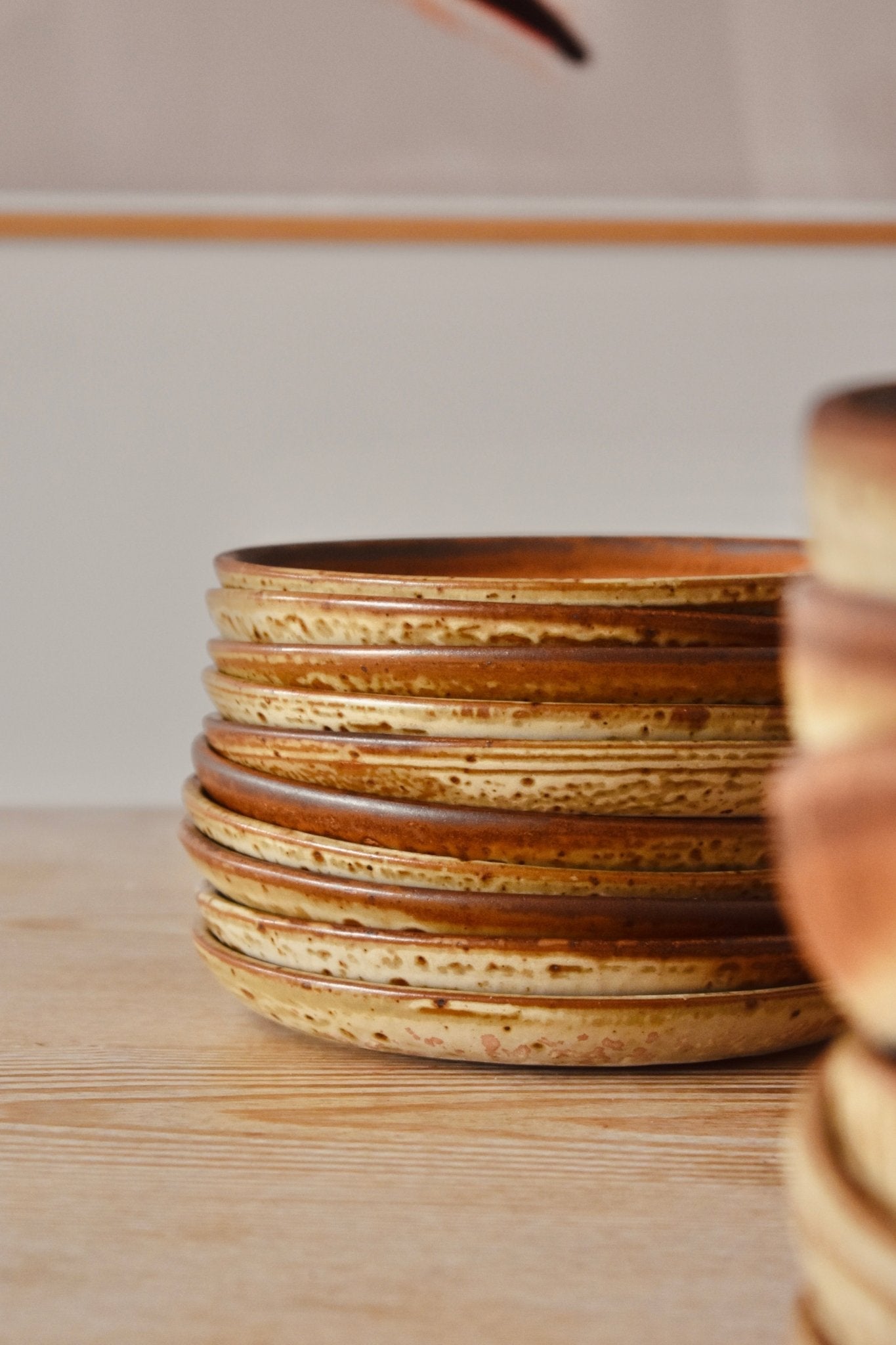 Service de 10 petites assiettes en grès beige et marron mouchetées « SIMONE » - La Recyclerie LS