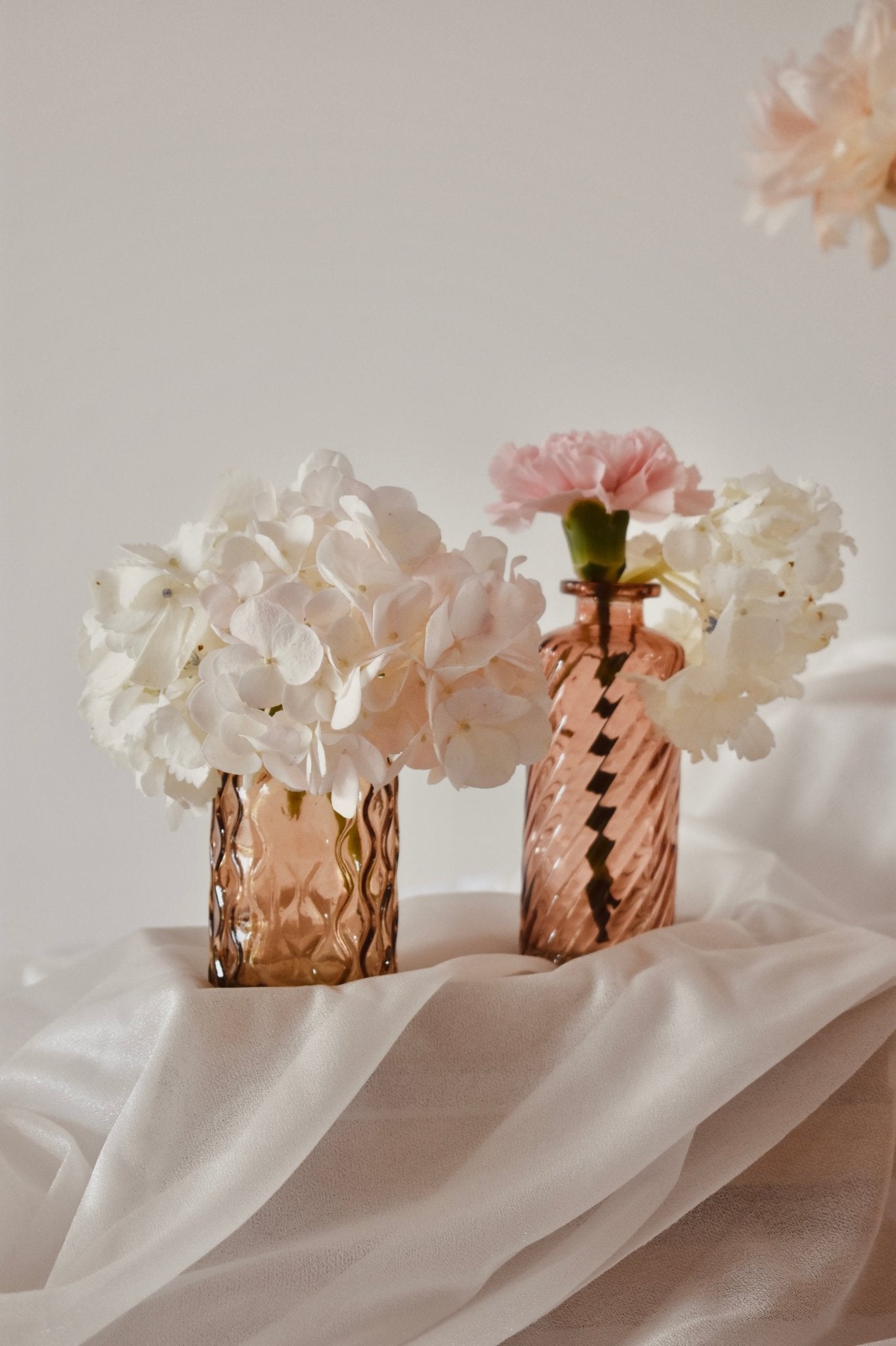 Soliflores en verre rose ambré - Studio Nuptia